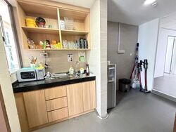 Carpenter Street (D1), Office #612800761
